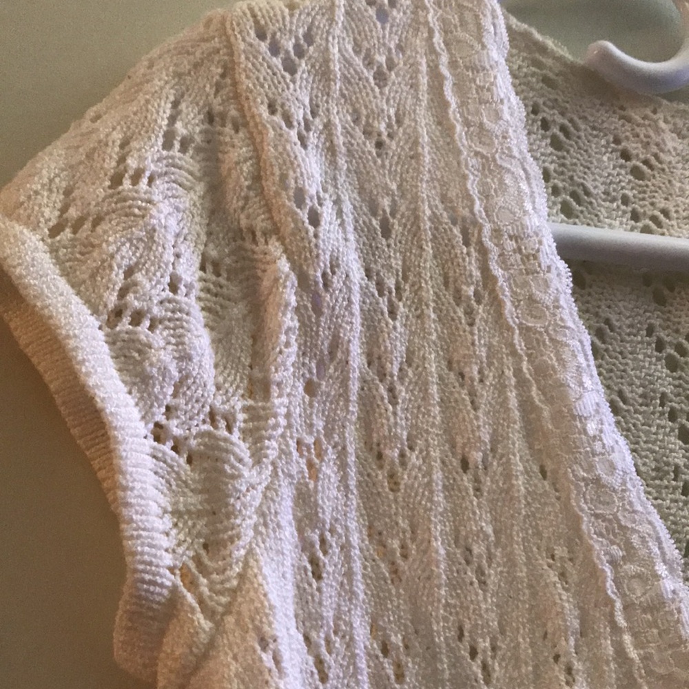 Capelet - Picture 2 of 3